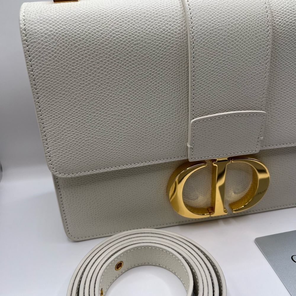Dior 30 Montaigne - Picture 5 of 16